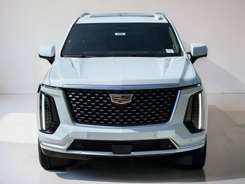 New 2026 Cadillac Escalade Luxury w/ Touring Package AWD/4WD image 8