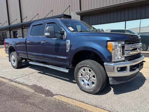Used 2017 Ford F350 XLT w/ XLT Value Package AWD/4WD image 3
