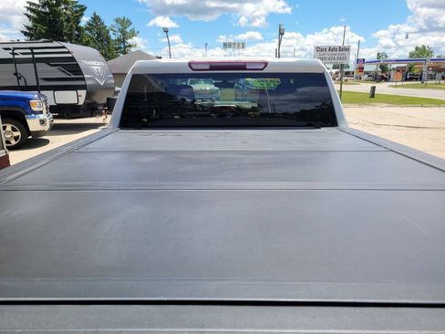 Used 2021 GMC Sierra 1500 SLE AWD/4WD image 10