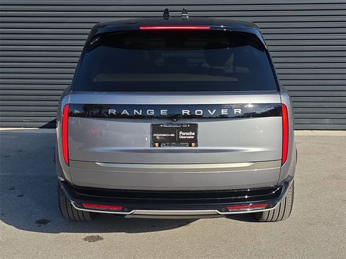 Used 2025 Land Rover Range Rover SE image 6