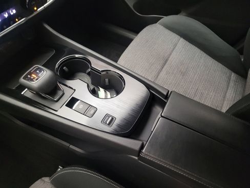 Used 2021 Nissan Rogue SV image 26