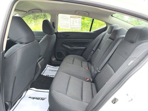 Used 2025 Nissan Altima 2.5 SV FWD image 22