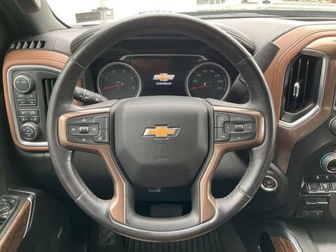 Used 2022 Chevrolet Silverado 2500 High Country AWD/4WD image 3
