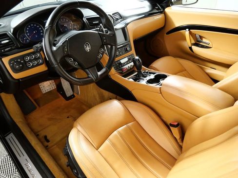 Used 2013 Maserati GranTurismo Sport image 4