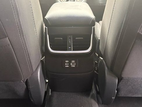 Used 2023 Subaru Outback Premium AWD/4WD image 35