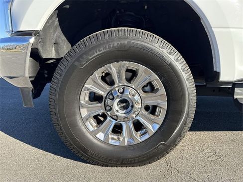 Certified 2022 Ford F250 Lariat w/ Chrome Package image 27