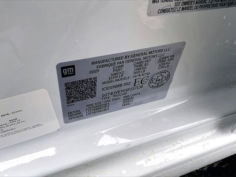 Used 2025 GMC Sierra 3500 AT4 image 36