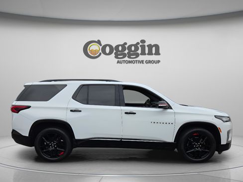 Certified 2022 Chevrolet Traverse Premier w/ Redline Edition FWD image 6