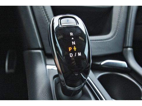 Certified 2025 Cadillac XT5 Sportv w/ Technology Package AWD/4WD image 25