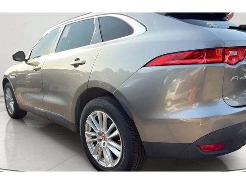Used 2018 Jaguar F-PACE Prestige AWD/4WD image 4