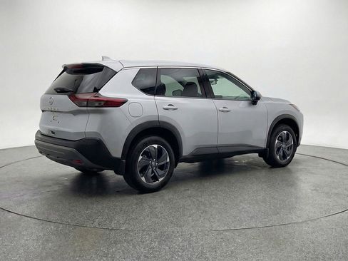 Used 2025 Nissan Rogue SV image 9