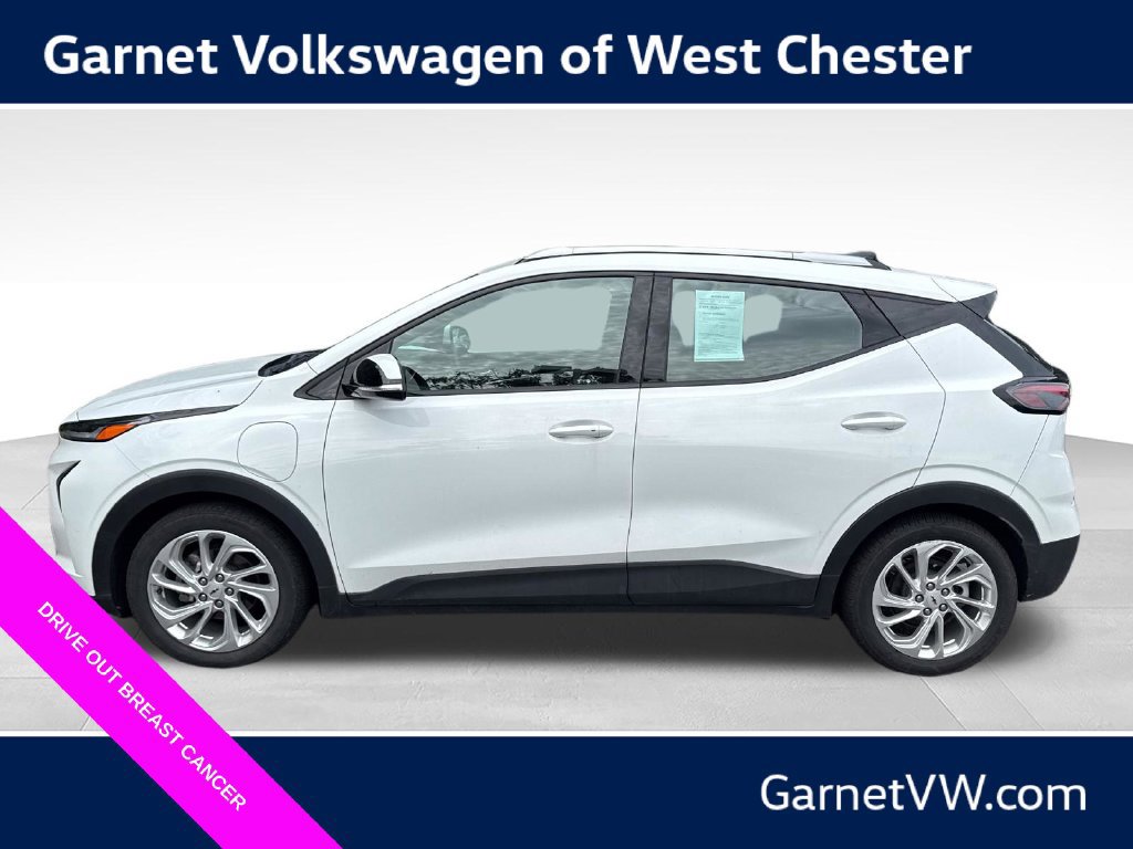 Used 2023 Chevrolet Bolt EUV LT w/ Driver Confidence Package FWD image 2