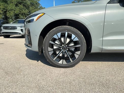 New 2026 Volvo XC60 B5 Plus w/ Protection Package Premier image 10