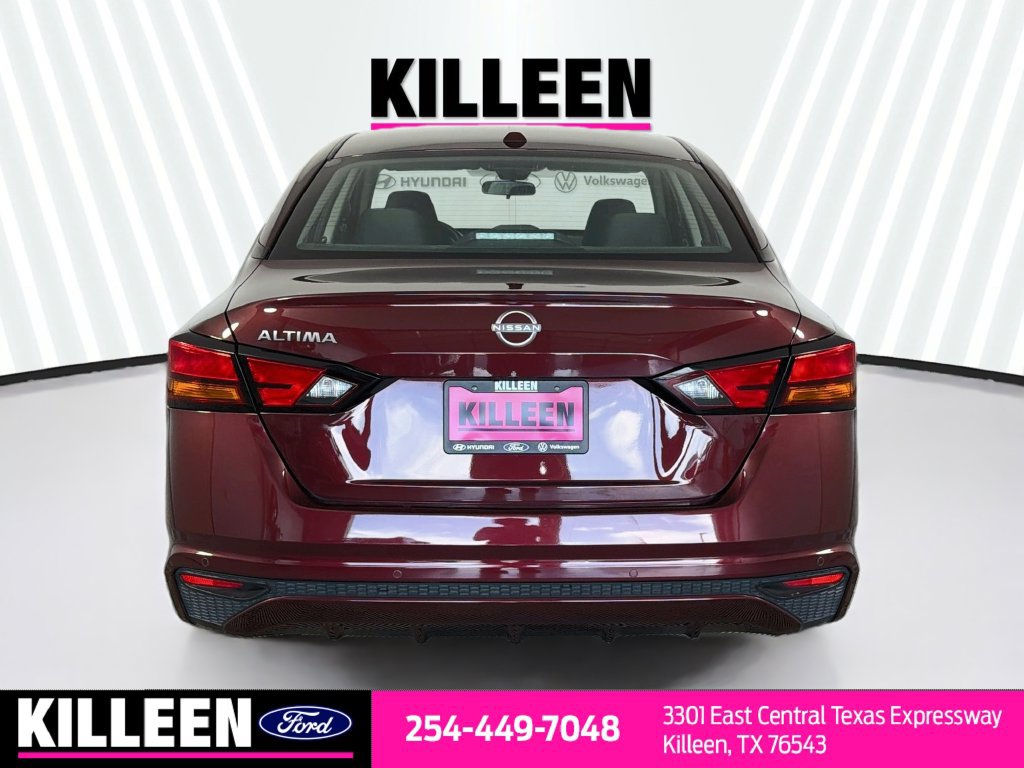 Used 2025 Nissan Altima 2.5 SV FWD image 8