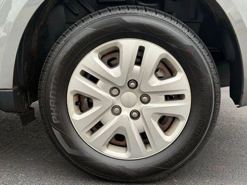 Used 2020 Dodge Journey SE image 18