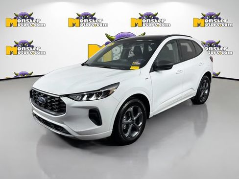 Used 2023 Ford Escape ST-Line w/ Equipment Group 301A AWD/4WD image 1