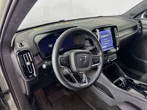 Used 2023 Volvo XC40 Recharge Ultimate w/ Protection Package Premier AWD/4WD image 4
