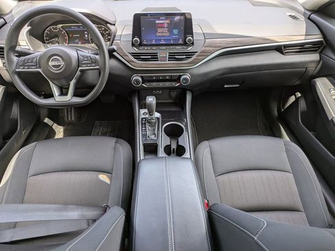 Used 2024 Nissan Altima 2.5 SV image 30