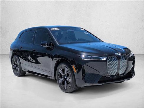 Used 2024 BMW iX xDrive50 w/ Premium Package AWD/4WD image 3