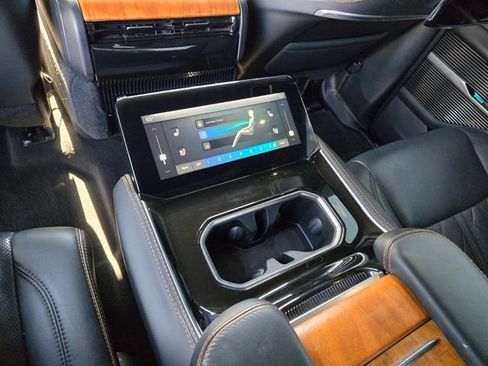 Used 2022 Jeep Grand Wagoneer Series III w/ Rear Seat Video Group 1 AWD/4WD image 14