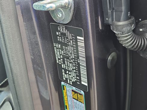 Certified 2025 Kia Telluride LX image 37