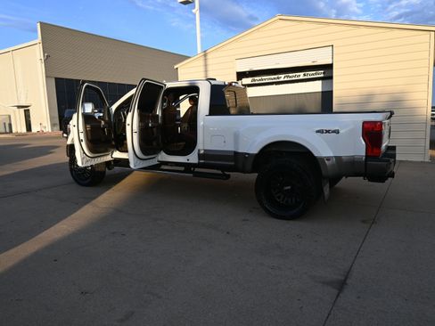 Used 2022 Ford F450 King Ranch image 38