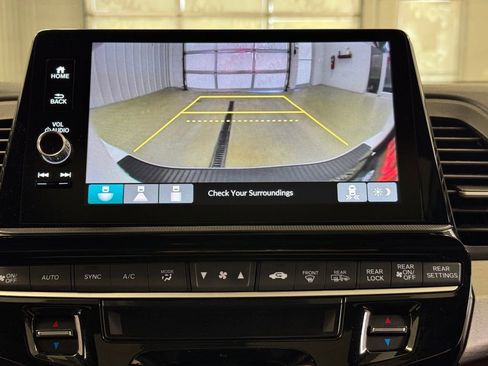 Used 2025 Honda Odyssey Sport-L image 44