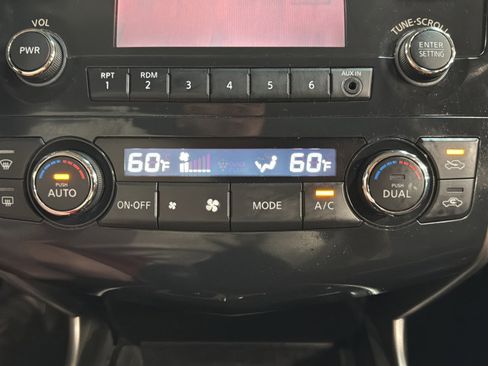 Used 2013 Nissan Altima 2.5 SV FWD image 29