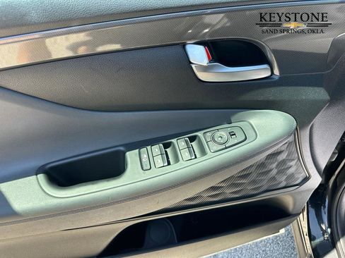 Used 2023 Hyundai Santa Fe SEL image 9