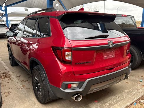 Used 2023 Honda Passport TrailSport image 7