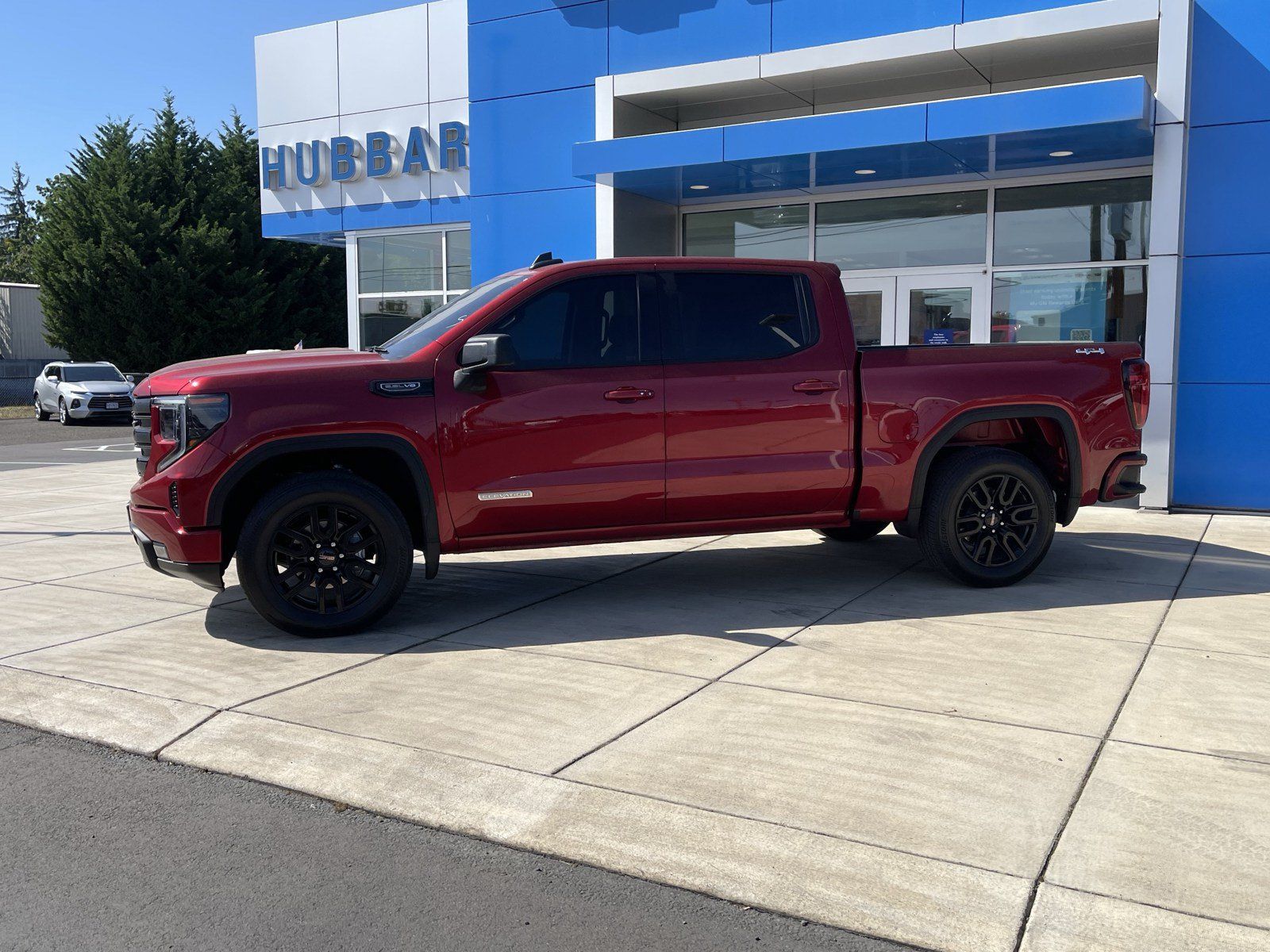 Used 2024 GMC Sierra 1500 Elevation w/ Max Trailering Package AWD/4WD image 2