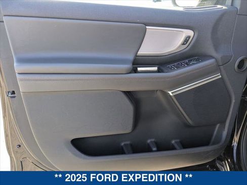 Certified 2025 Ford Expedition Active image 10