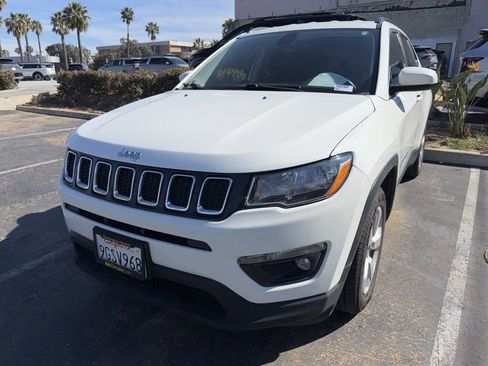 Used 2021 Jeep Compass Latitude image 2