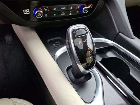 Used 2021 Buick Enclave Premium w/ Sun and Sites Package image 12