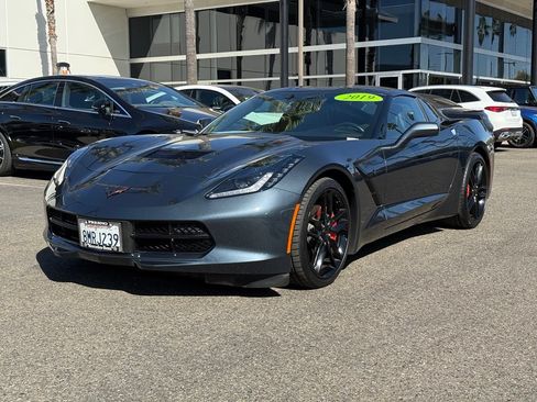Used 2019 Chevrolet Corvette Stingray Coupe w/ Carbon Flash Badge Package RWD image 8