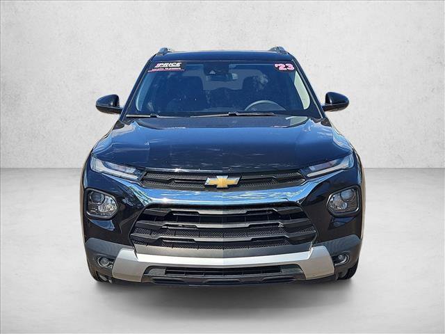 Used 2023 Chevrolet TrailBlazer LT FWD image 2