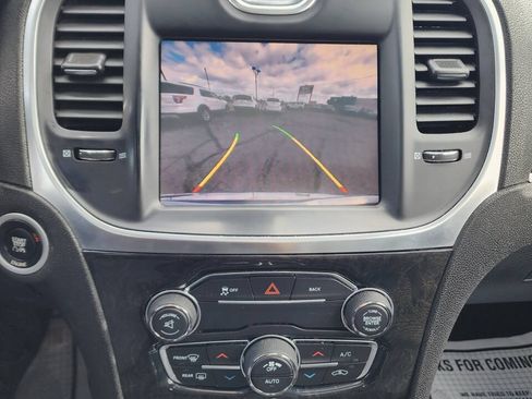 Used 2016 Chrysler 300 C w/ Harman/Kardon Audio Group AWD/4WD image 15