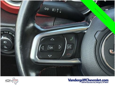 Used 2021 Jeep Gladiator Rubicon AWD/4WD image 13