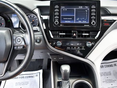 Used 2024 Toyota Camry SE image 24