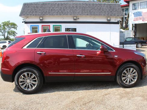 Used 2017 Cadillac XT5 Luxury w/ Advanced Security Package AWD/4WD image 4