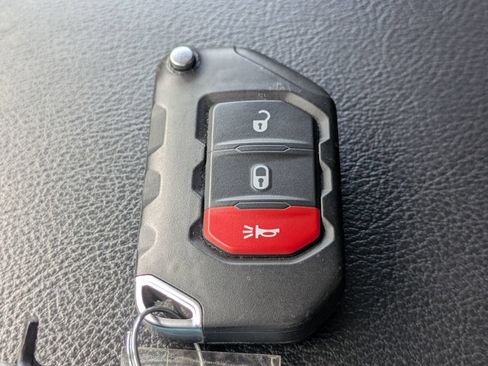 Used 2025 Jeep Wrangler Unlimited Sport S 4xe AWD/4WD image 31