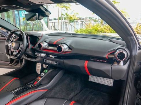 Used 2020 Ferrari 812 Superfast RWD image 79