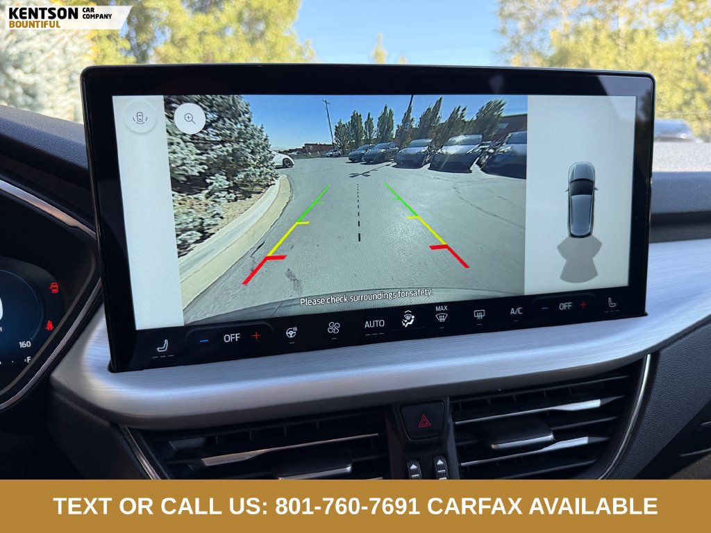Used 2025 Ford Escape Platinum AWD/4WD image 24