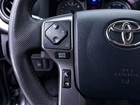 Used 2019 Toyota Tacoma SR5 RWD image 26