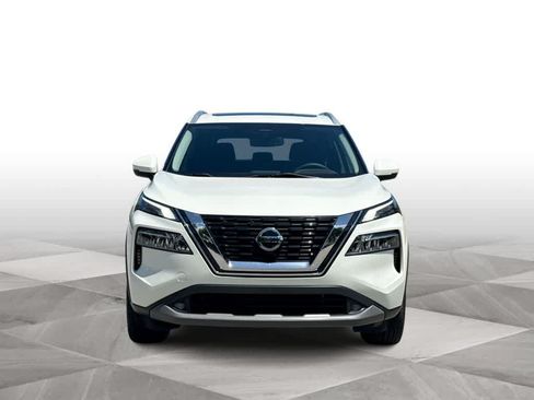 Used 2021 Nissan Rogue SL FWD image 2