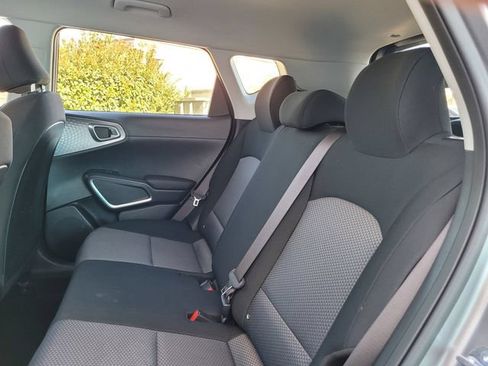 Certified 2025 Kia Soul LX w/ LX Technology Package FWD image 15