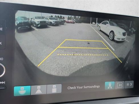 Used 2024 Honda Pilot Touring image 8
