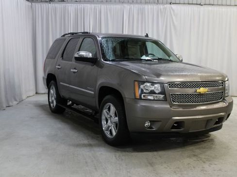 Used 2013 Chevrolet Tahoe LTZ AWD/4WD image 26