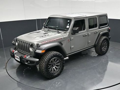 Used 2019 Jeep Wrangler Unlimited Rubicon w/ LED Lighting Group AWD/4WD image 48