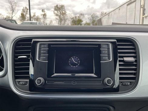 Used 2016 Volkswagen Beetle 1.8T S w/ Lighting Package image 13